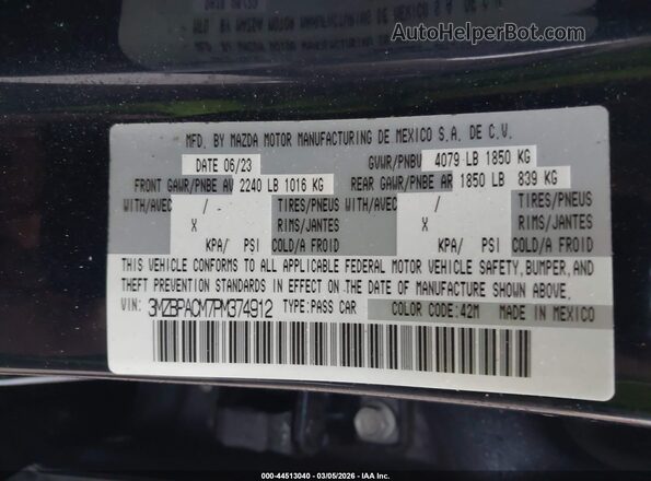 3MZBPACM7PM374912 2023 MAZDA 3 Dark Blue Vista del compartimento del motor