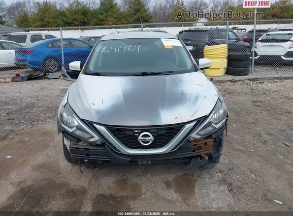 3N1AB7AP2KY241458 2019 NISSAN SENTRA Gray Rear interior view