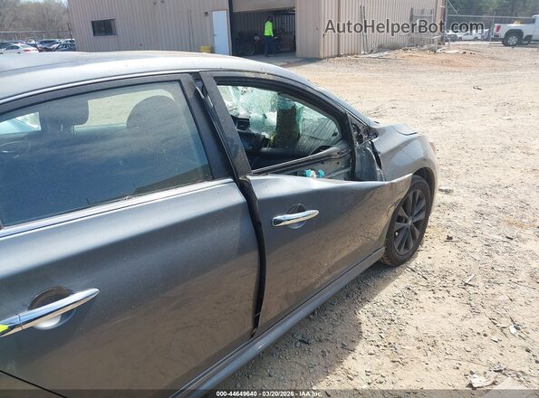 3N1AB7AP4HY267777 2017 NISSAN SENTRA Gray Front view