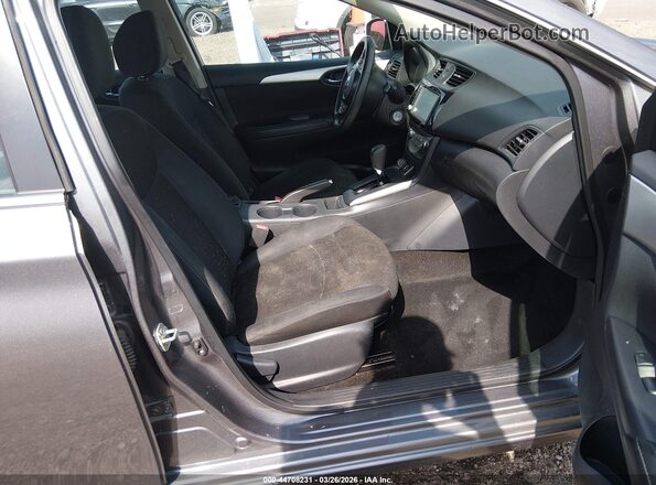 3N1AB7AP4KY378885 2019 NISSAN SENTRA Silver Вид салону спереду