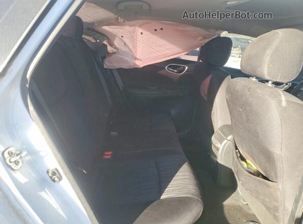 3N1AB7AP5KY220930 2019 NISSAN SENTRA White Հետևի նստատեղերի տեսք