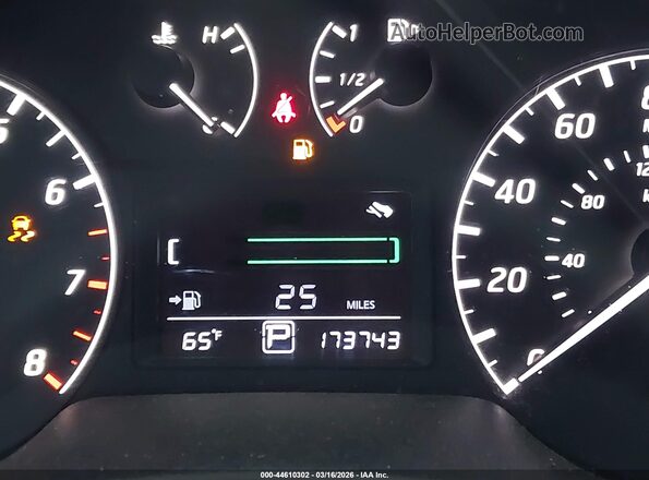 3N1AB7AP7HY275968 2017 NISSAN SENTRA Серебряный 