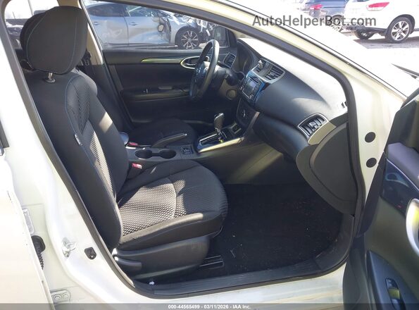 3N1AB7AP7JY303516 2018 NISSAN SENTRA Белый Вид салона спереди