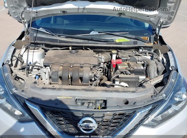 3N1AB7AP8JY320289 2018 NISSAN SENTRA Серебряный Вид сзади