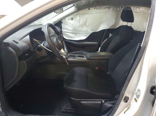 3N1AB8CV4RY365582 2024 NISSAN SENTRA White Սալոնի դիմացի տեսք