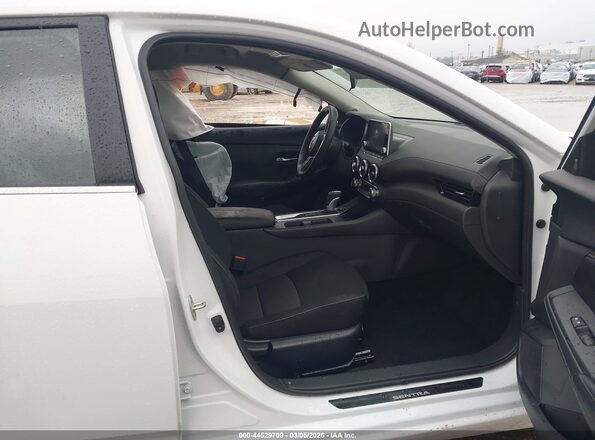 3N1AB8CV4SY411191 2025 NISSAN SENTRA Белый Вид салона спереди