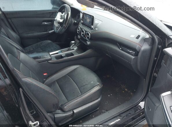 3N1AB8DV2PY230709 2023 NISSAN SENTRA Черный Вид салона спереди