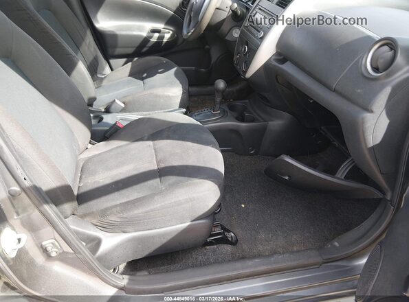 3N1CE2CP6GL402320 2016 NISSAN VERSA NOTE Gray Front interior view