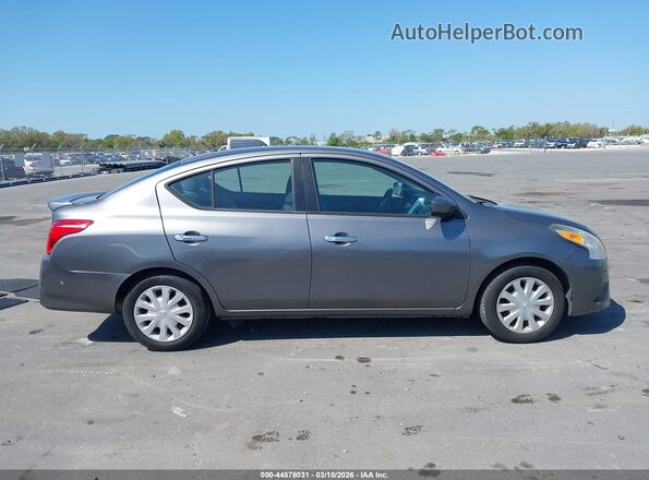 3N1CN7AP4HL802491 2017 NISSAN VERSA Silver Vista interior trasera