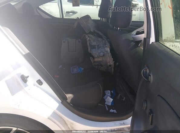3N1CN7APXJL842533 2018 NISSAN VERSA White 
