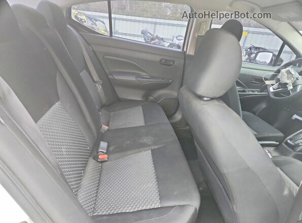 3N1CN8DV7ML907939 2021 NISSAN VERSA White Vista de los asientos traseros