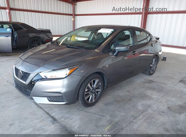 3N1CN8EV2LL807356 2020 NISSAN VERSA Gray წინა მარცხენა ხედი სამი მეოთხედიდან
