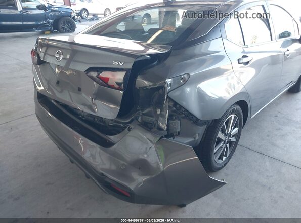 3N1CN8EV2LL807356 2020 NISSAN VERSA Gray წინა ხედი