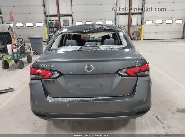 3N1CN8EV7ML848079 2021 NISSAN VERSA Gray 