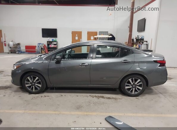 3N1CN8EV7ML848079 2021 NISSAN VERSA Gray 