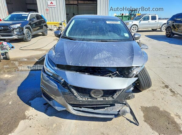 3N1CN8EVXML925334 2021 NISSAN VERSA Gray Widok z przodu