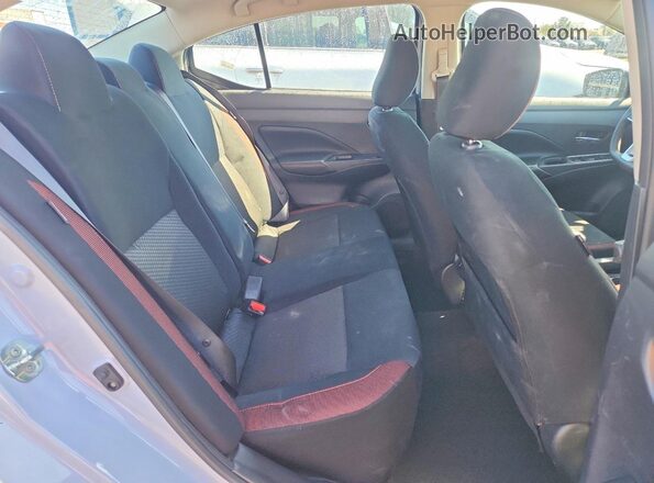 3N1CN8FV3RL929697 2024 NISSAN VERSA Gray Vista de los asientos traseros