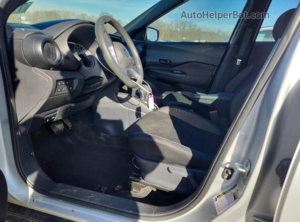 3N1CP5BV1LL485645 2020 NISSAN KICKS Silver Вид салону спереду