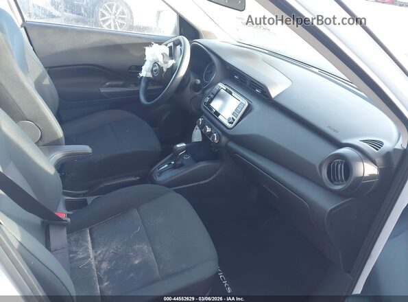 3N1CP5BV1RL544864 2024 NISSAN KICKS White Вид салону спереду