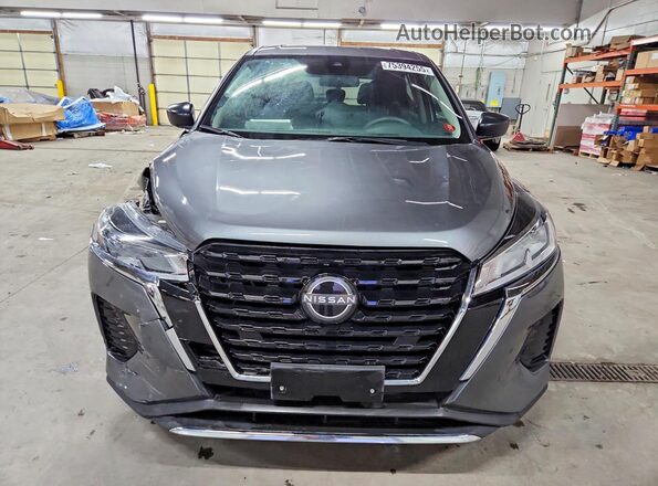3N1CP5BV3RL494761 2024 NISSAN KICKS Gray Widok z przodu