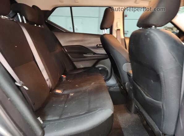 3N1CP5BV3RL494761 2024 NISSAN KICKS Gray Widok tylnych siedzeń