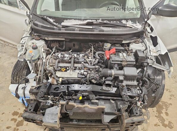 3N1CP5BV7ML518634 2021 NISSAN KICKS White Widok wnętrza z tyłu
