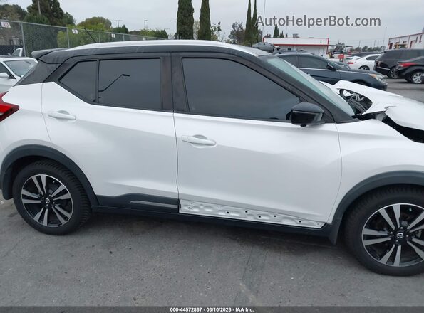 3N1CP5CU7KL519723 2019 NISSAN KICKS White Vista interior trasera