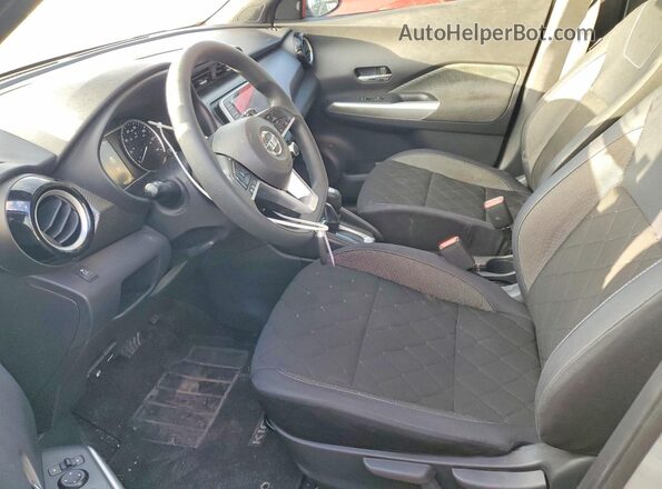 3N1CP5CU8JL516389 2018 NISSAN KICKS Silver Widok wnętrza z przodu