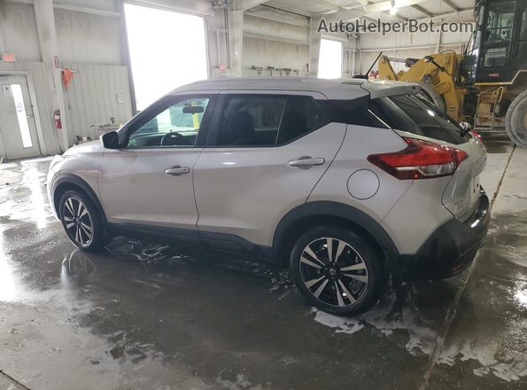 3N1CP5CU8JL516389 2018 NISSAN KICKS Silver 