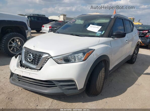 3N1CP5CU8JL519583 2018 NISSAN KICKS White 