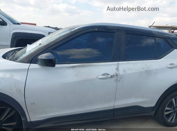 3N1CP5CU8JL519583 2018 NISSAN KICKS White 