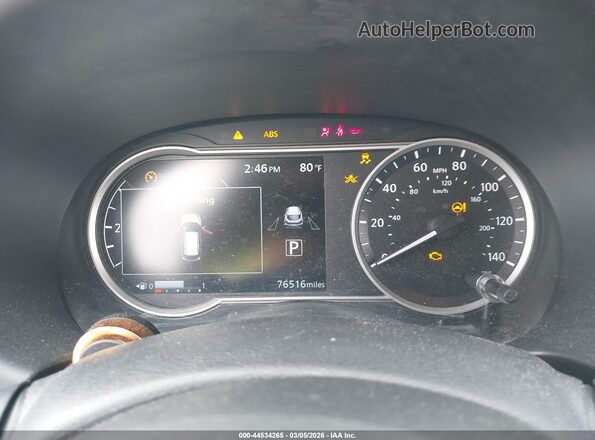 3N1CP5CU8JL532611 2018 NISSAN KICKS Silver Widok tylnych siedzeń