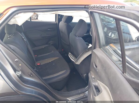 3N1CP5CUXJL534182 2018 NISSAN KICKS Gray VIN կոդի պիտակի տեսք