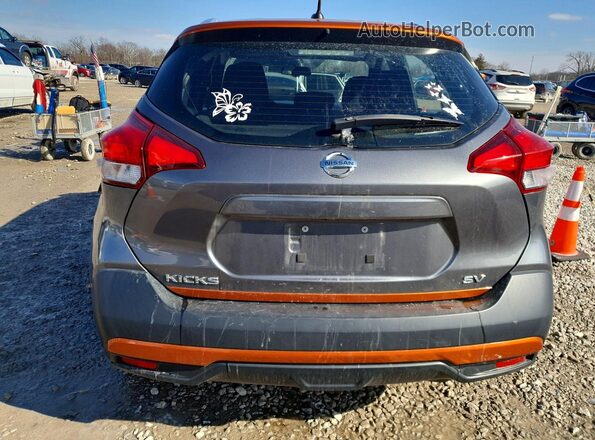 3N1CP5CUXKL484708 2019 NISSAN KICKS Gray 