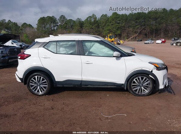 3N1CP5CV1ML539509 2021 NISSAN KICKS White Вид задньої частини салону