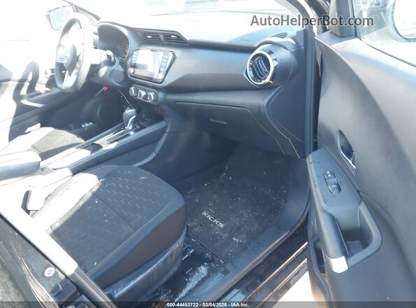 3N1CP5CVXRL540570 2024 NISSAN KICKS Черный Вид салона спереди