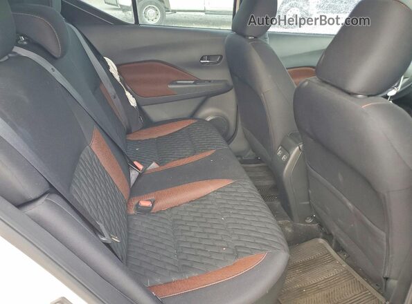 3N1CP5DV1ML508453 2021 NISSAN KICKS White Rear seats view