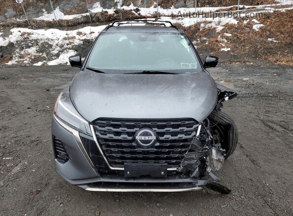 3N1CP5DV3PL547677 2023 NISSAN KICKS Серый Вид спереди