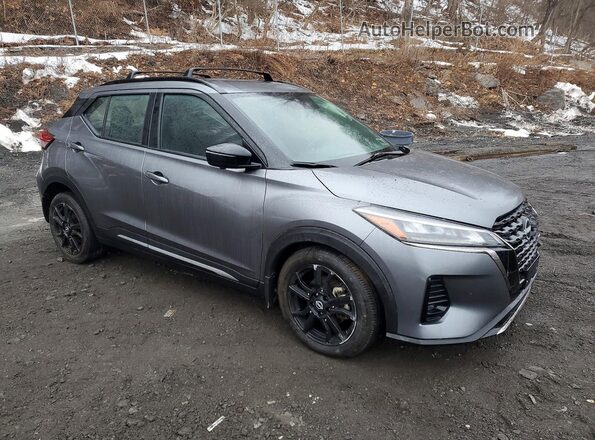 3N1CP5DV3PL547677 2023 NISSAN KICKS Серый Передняя правая четверть