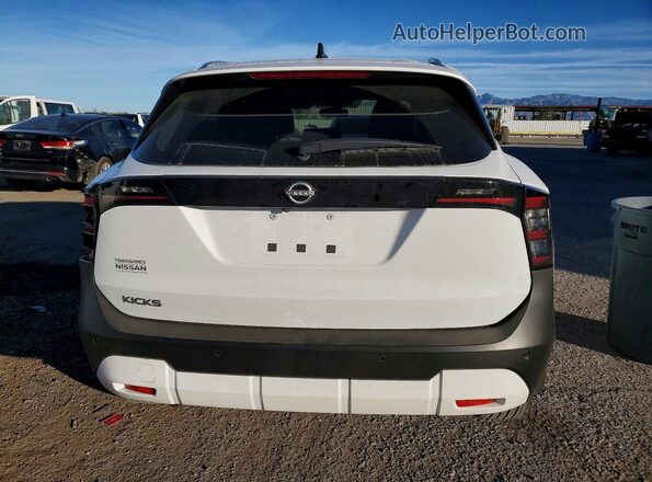 3N8AP6CE0TL323874 2026 NISSAN KICKS White Вид ззаду