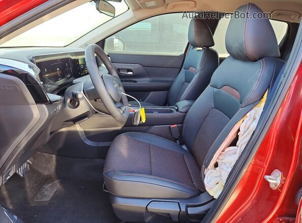 3N8AP6DA0TL323434 2026 NISSAN KICKS Красный Вид салона спереди