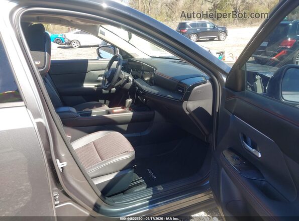 3N8AP6DC5SL408575 2025 NISSAN KICKS Gray Front interior view