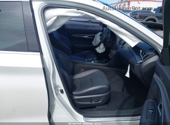 3PCAJ5BA8NF118858 2022 INFINITI QX50 White Front interior view