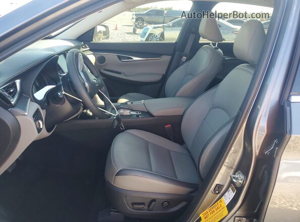 3PCAJ5BBXSF107798 2025 INFINITI QX50 Gray Front interior view