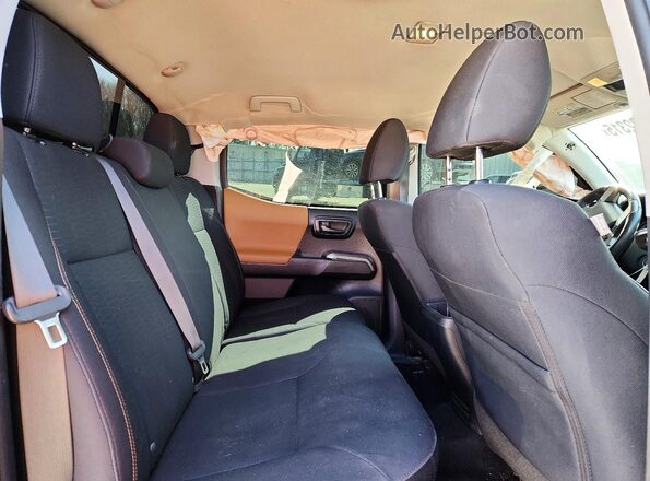 3TMCZ5AN2KM232741 2019 TOYOTA LE Black 