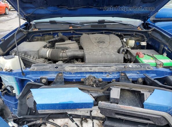 3TMCZ5AN7JM180215 2018 TOYOTA TACOMA Blue უკანა სალონის ხედი