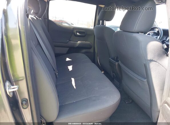 3TMCZ5AN9JM185920 2018 TOYOTA TACOMA Gray 