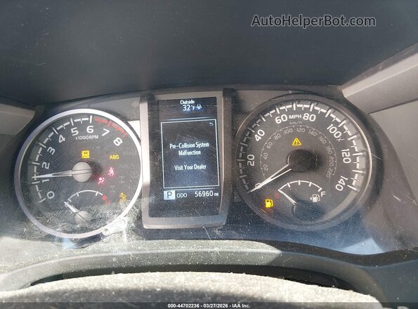 3TMCZ5ANXPM593075 2023 TOYOTA TACOMA Silver Widok tylnych siedzeń