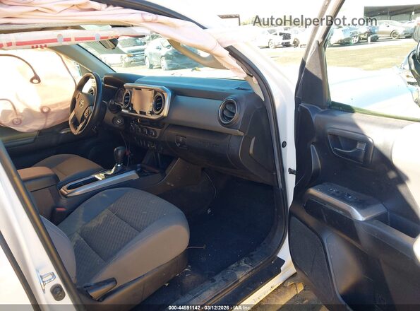3TMDZ5BN7NM127345 2022 TOYOTA TACOMA White Widok wnętrza z przodu