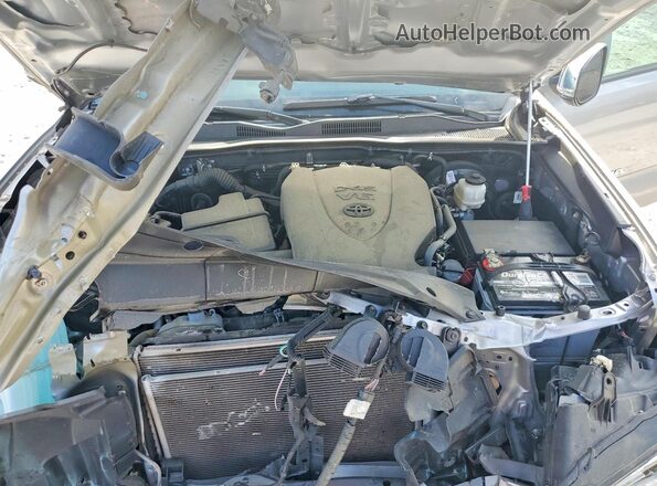 3TMGZ5ANXMM443058 2021 TOYOTA LIMITED Silver უკანა სალონის ხედი